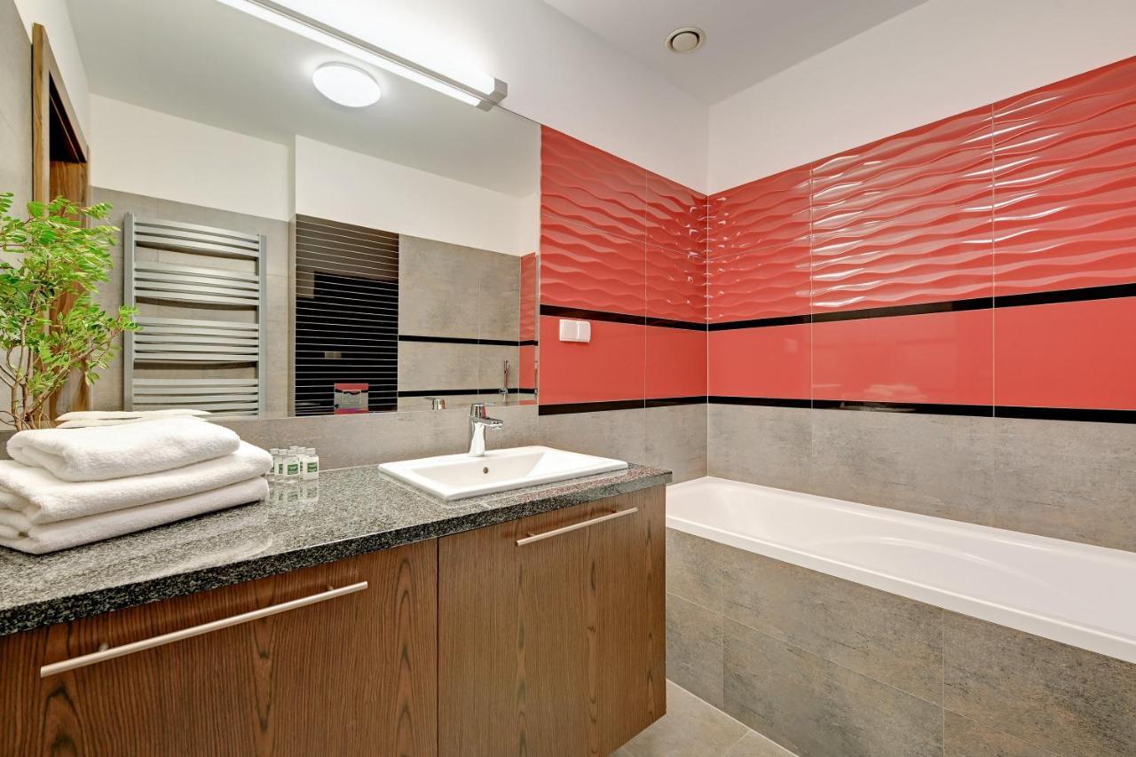 Premium Residence By Welcome Apartment غدانسك المظهر الخارجي الصورة